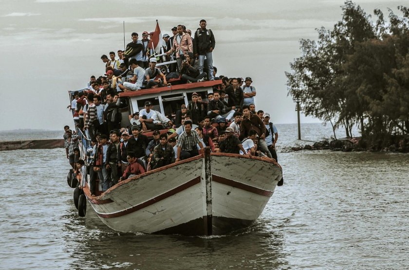 Прикольная лодка