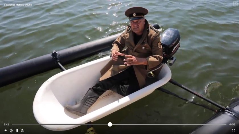 Смешная надувная лодка