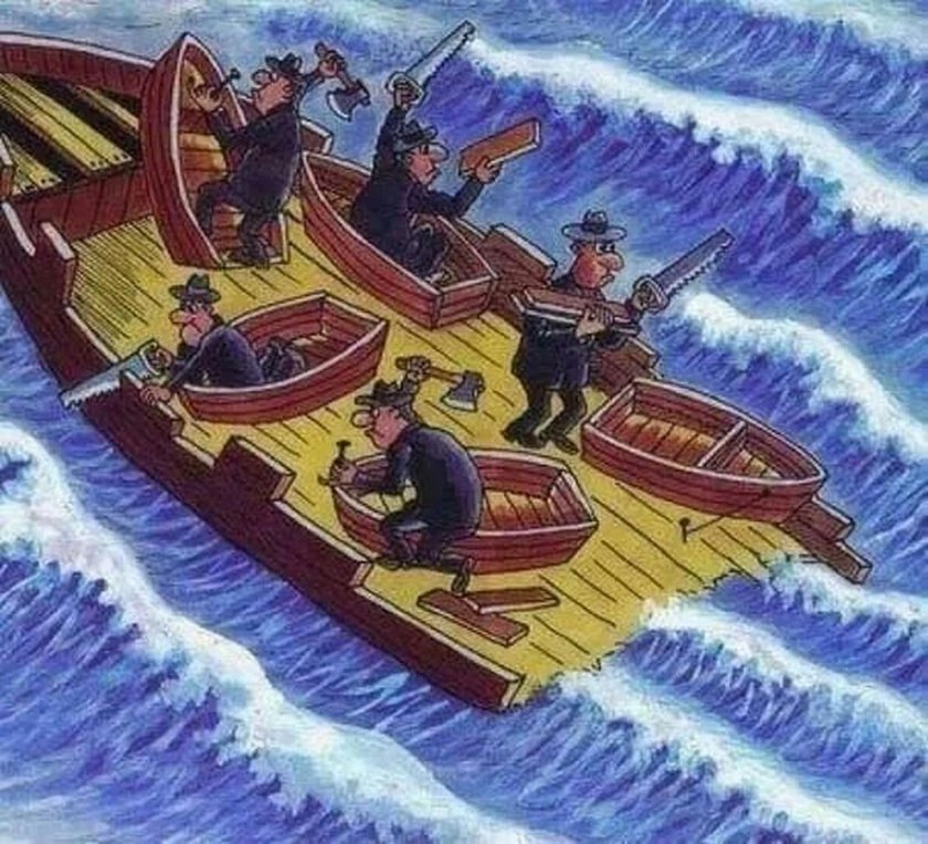 Тонущий корабль и человек