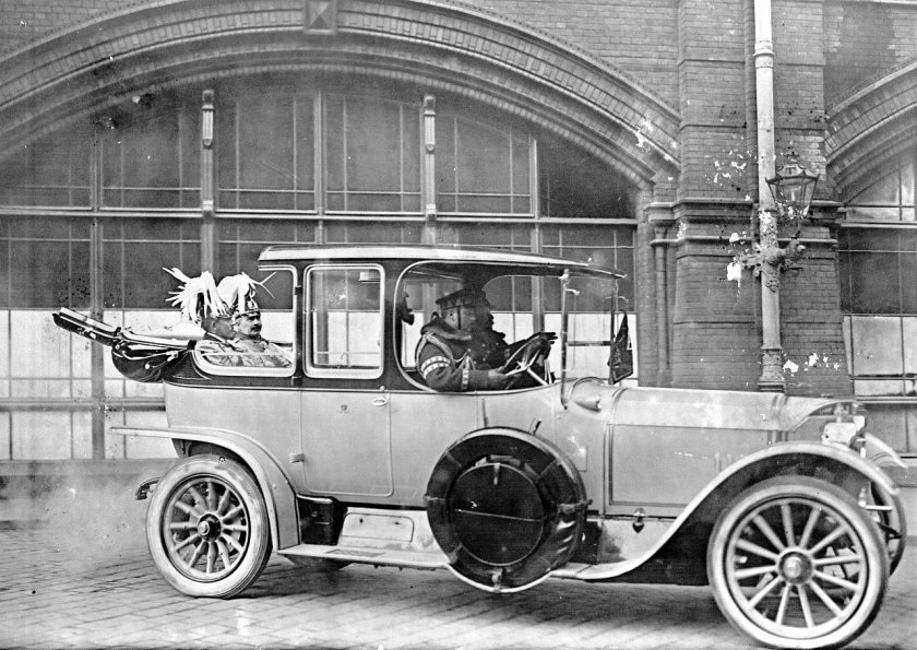Автомобиль Panhard" 1914 года