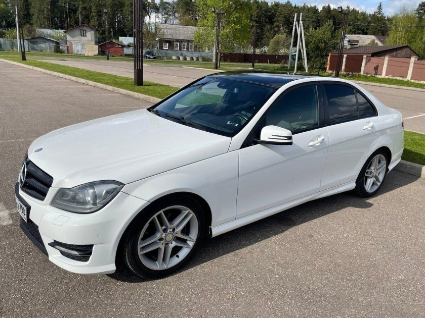 Мерседес-Бенц с180 2012