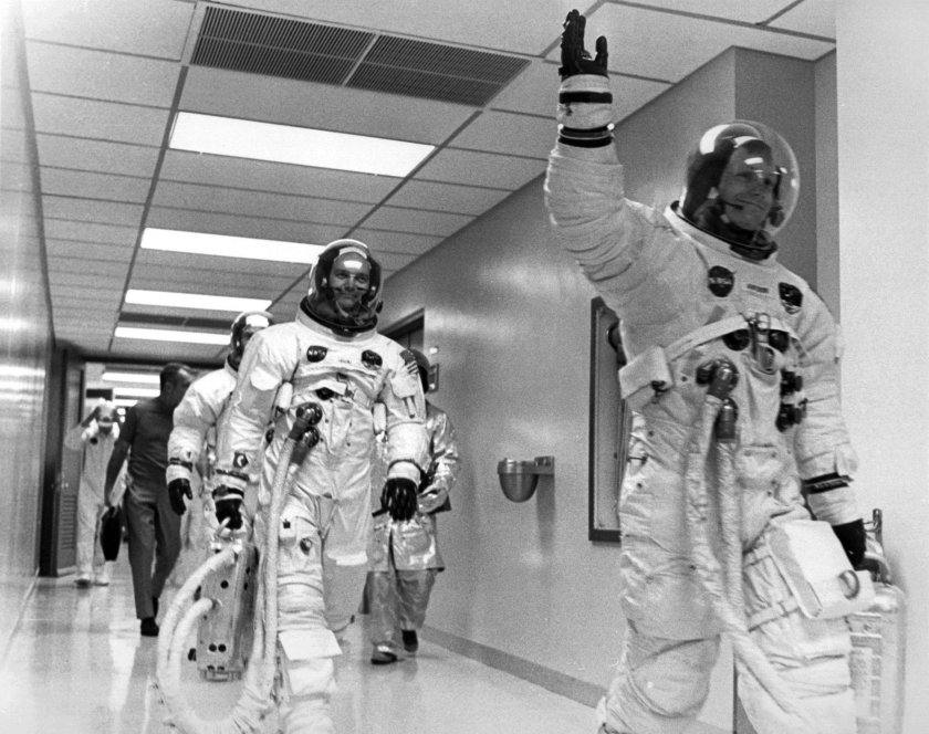 Аполлон и Армстронг