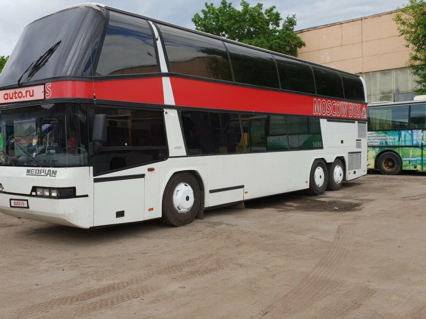Автобус Neoplan 122/3