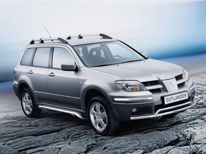 Mitsubishi Outlander 1