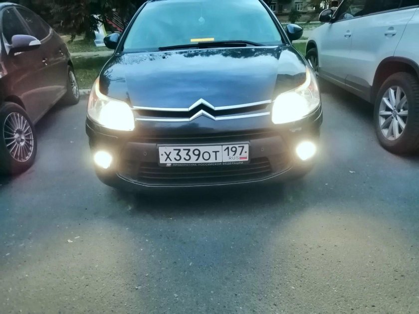 Ситроен с4 Ближний свет