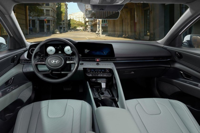 Хендай Элантра 2024 сколько лошадей салон