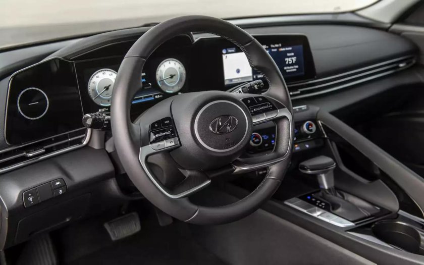 Hyundai Elantra 2021 Interior