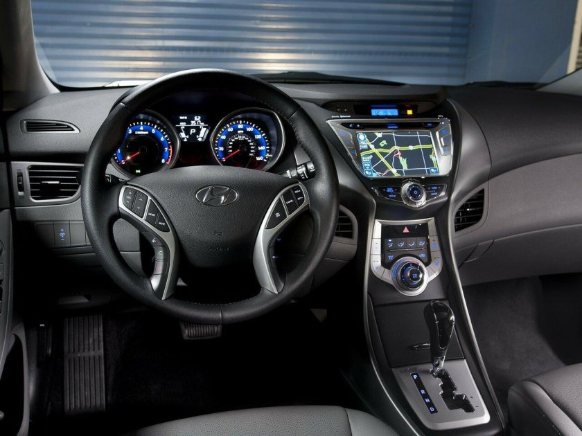 Hyundai Elantra 2012