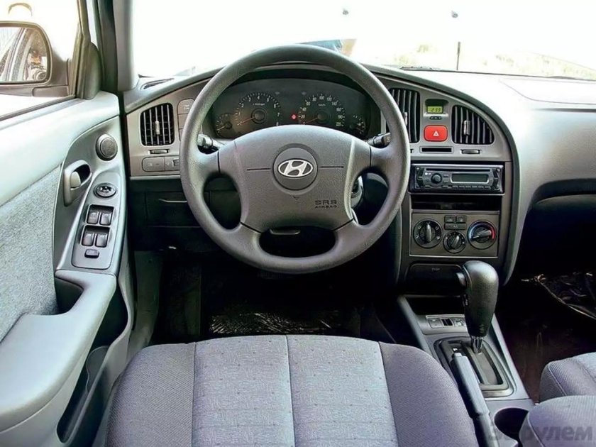 Hyundai Elantra XD 2006 салон