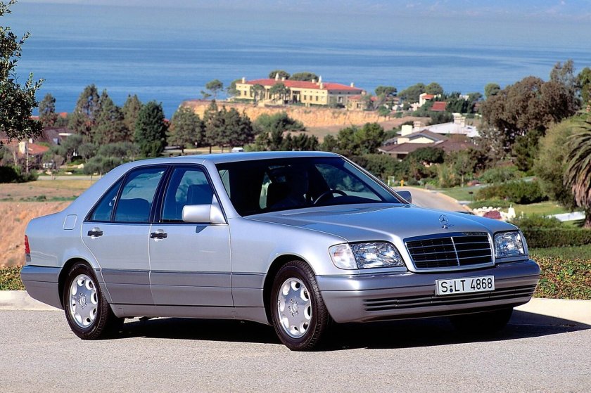 Mercedes-Benz w140