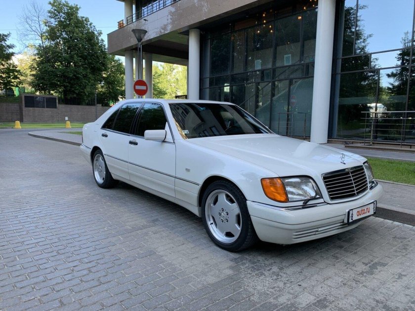 Мерседес 320 1995 г.в белый