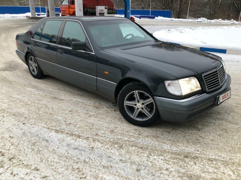 Седан с 600 серый в Мистер Мерседес