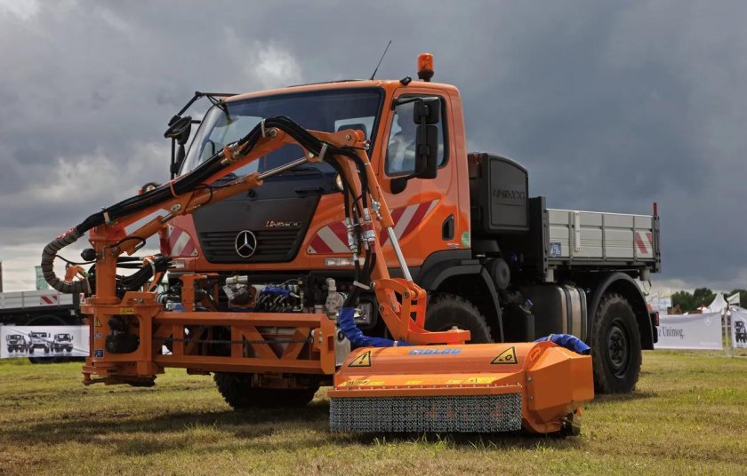 Mercedes Unimog Manipulator