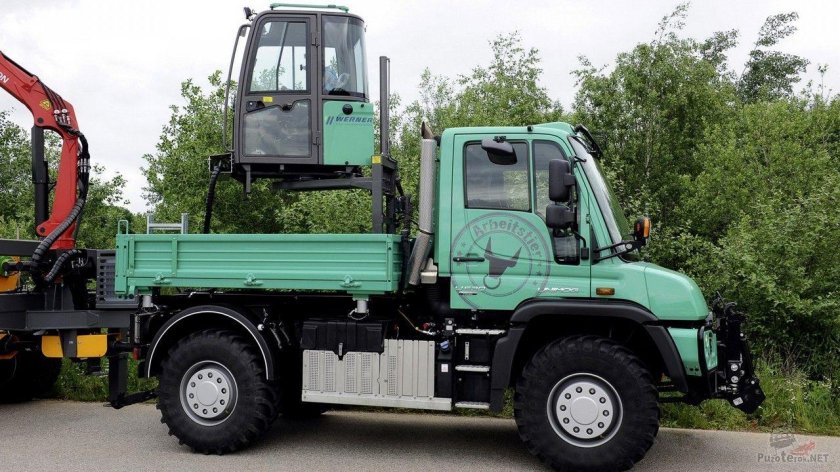 Mercedes-Benz Unimog u423