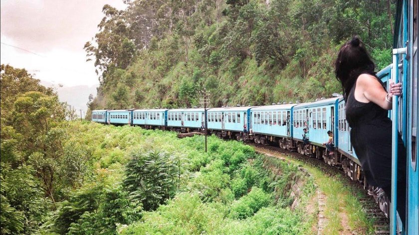 Шри Ланка поезд через джунгли