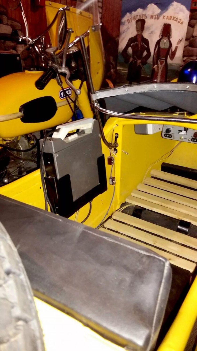 Милицейский Урал с коляской