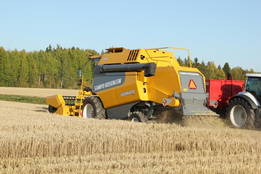 Sampo комбайн 2075