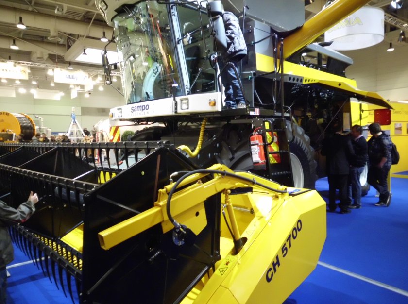 Комбайн Сампо 3085