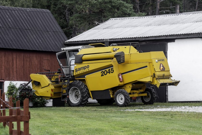 Комбайн Сампо 2075