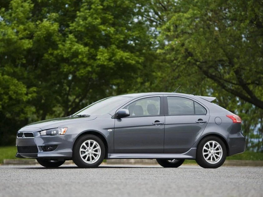 Mitsubishi Lancer 10 хэтчбек