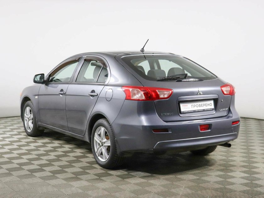 Митсубиси Лансер 1.8