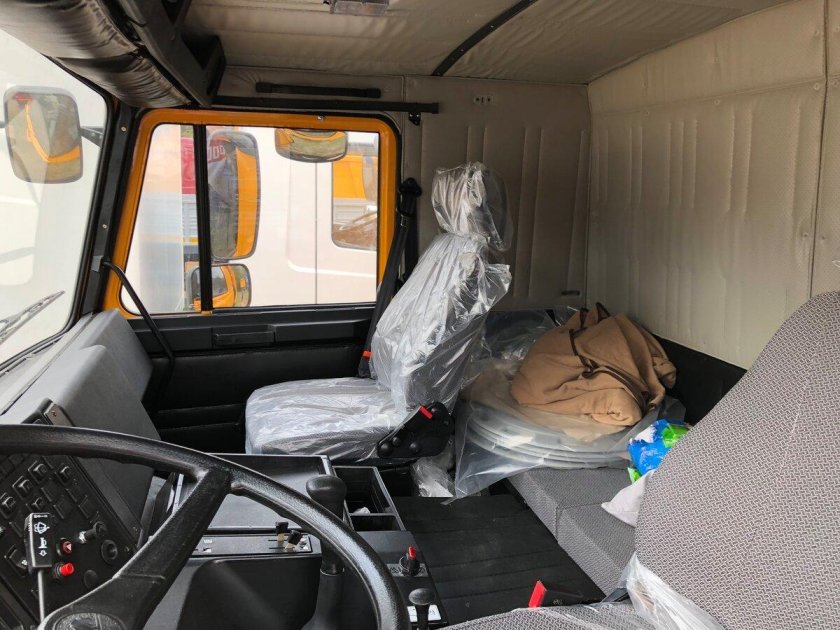 МАЗ 5516 самосвал кабина