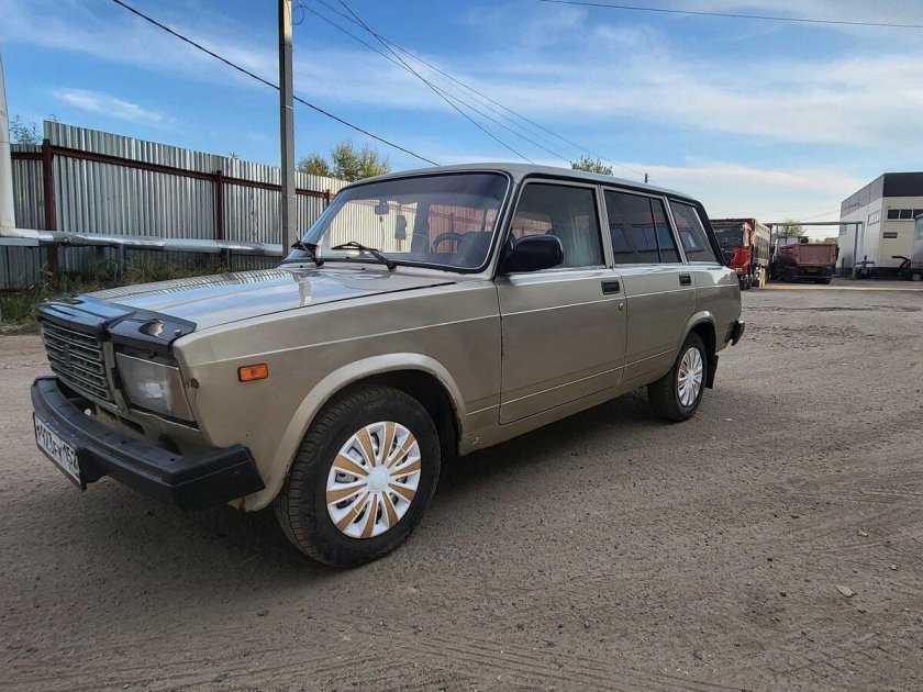 Машина. ВАЗ 2104 2007 года