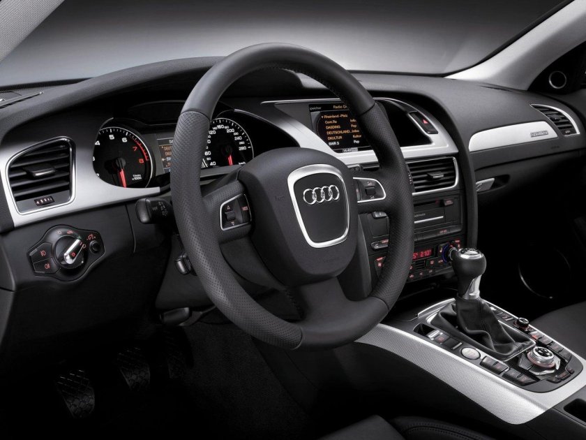 Audi a4 2009 салон
