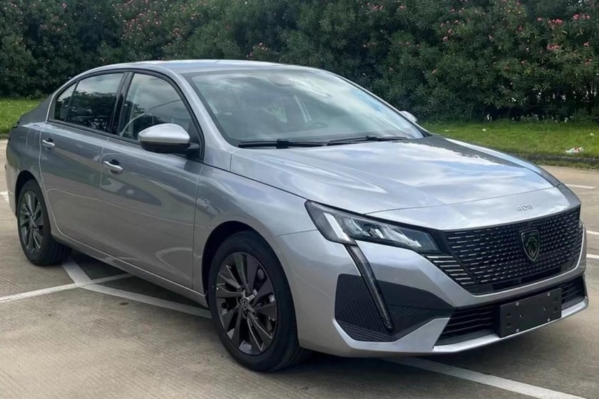 Peugeot 408 2023
