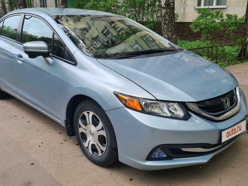 Хонда Цивик 2012 серебристая
