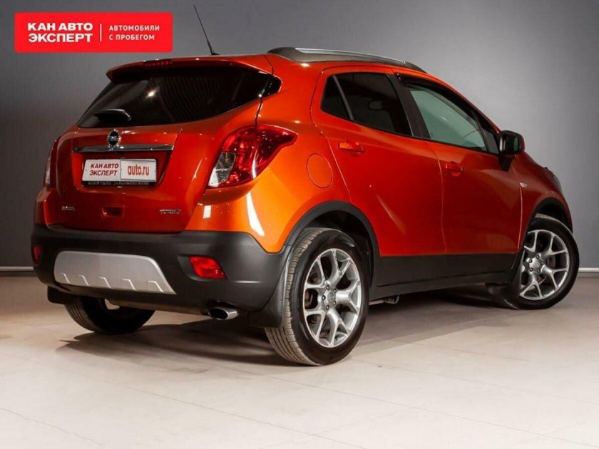 Опель Мокка оранжевый