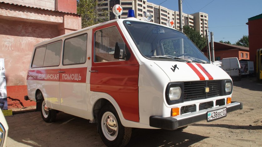 РАФ-2203 микроавтобус скорая