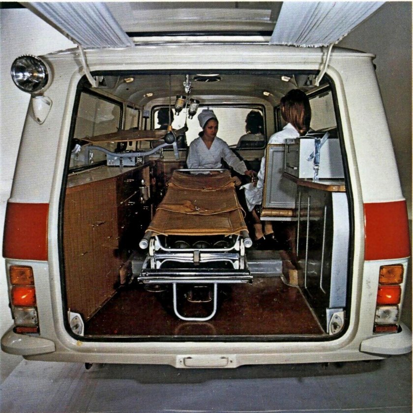 РАФ-2203 микроавтобус скорая