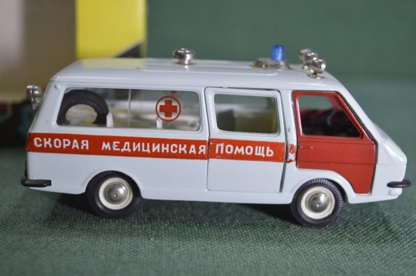 РАФ 22031 модель