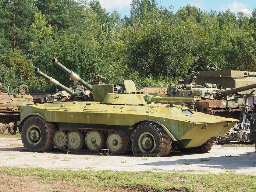 Объект 19 опытная колесно-гусеничная БМП