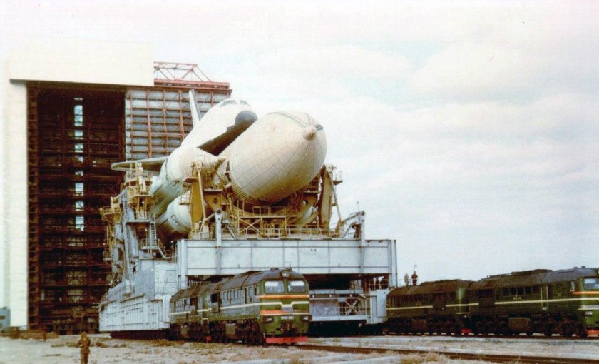 Транспортно-установочный агрегат энергия Буран