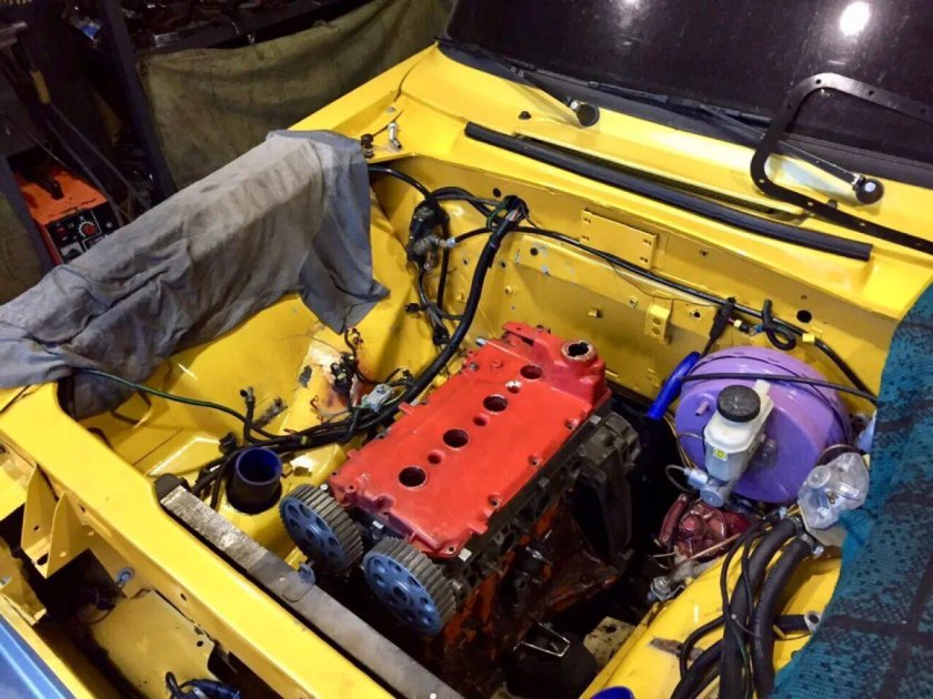 Москвич 2140 с двигателем от ВАЗ