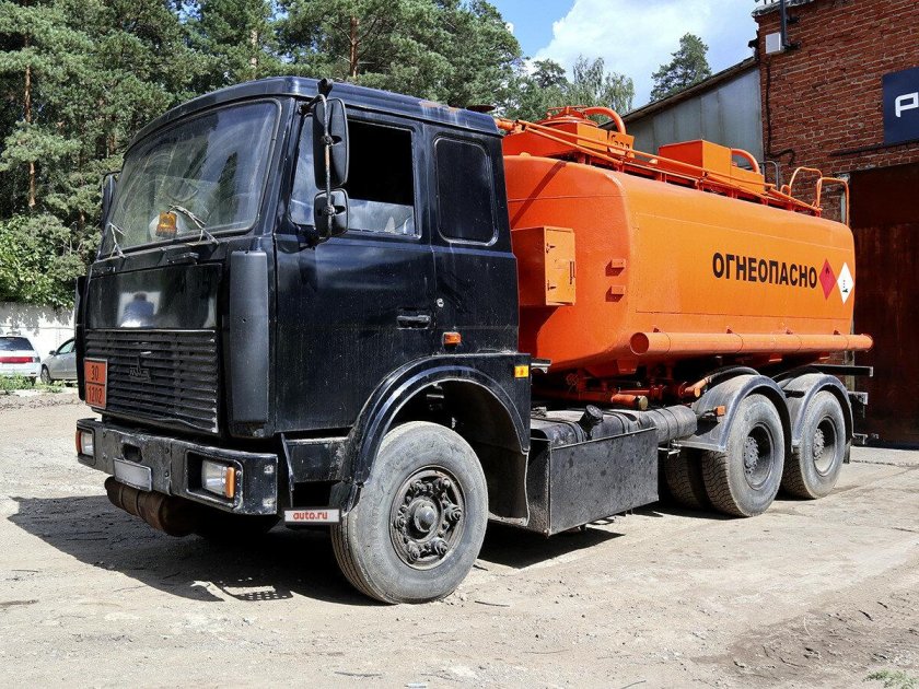 МАЗ 6303 бензовоз