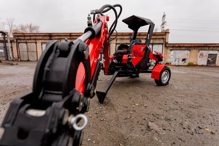 Прицепной экскаватор