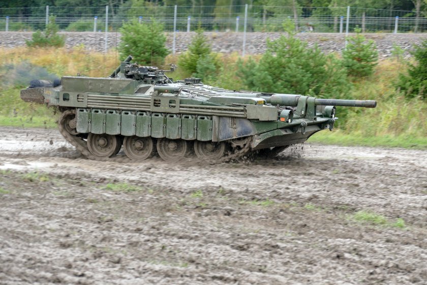 Танк шведский Strv 103b