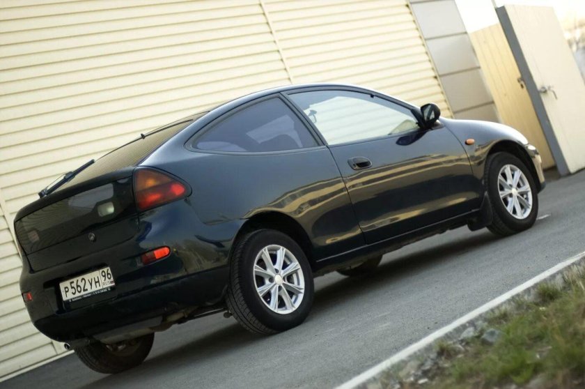 Мазда 323 купе