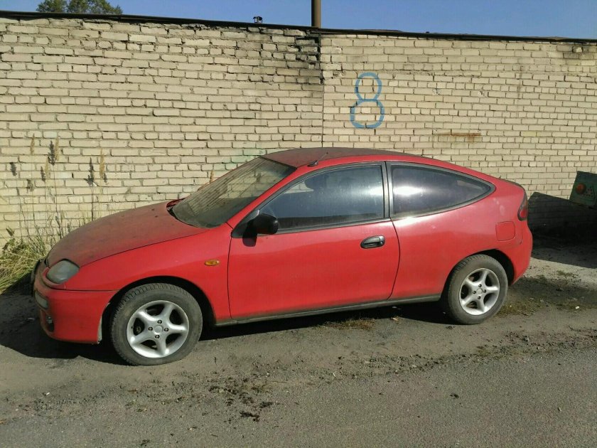 Mazda 323 купе