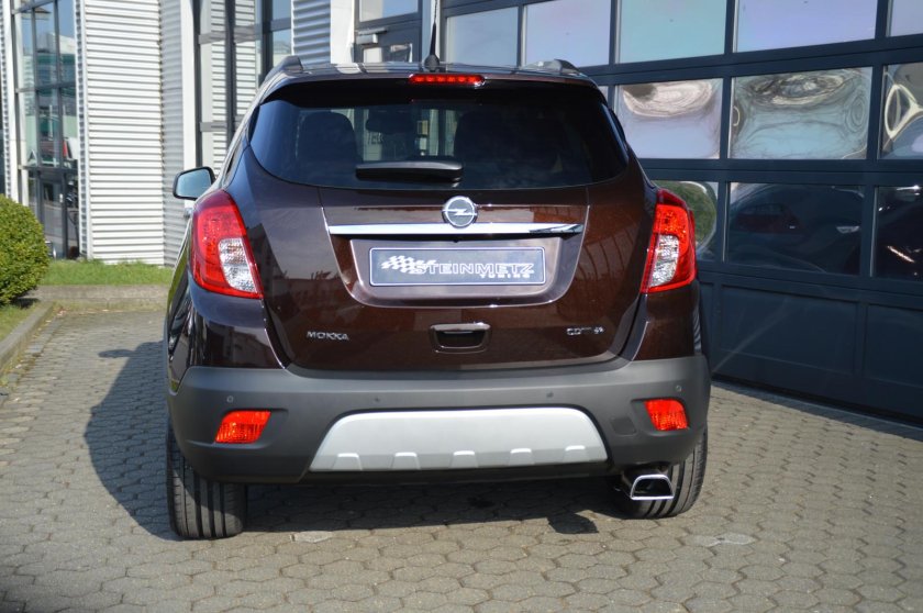 Opel Mokka сзади