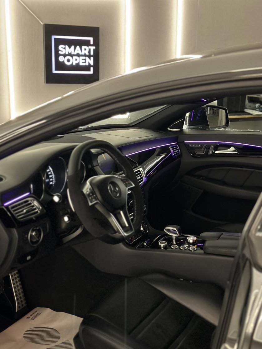 Подсветка в салоне Мерседес ЦЛС