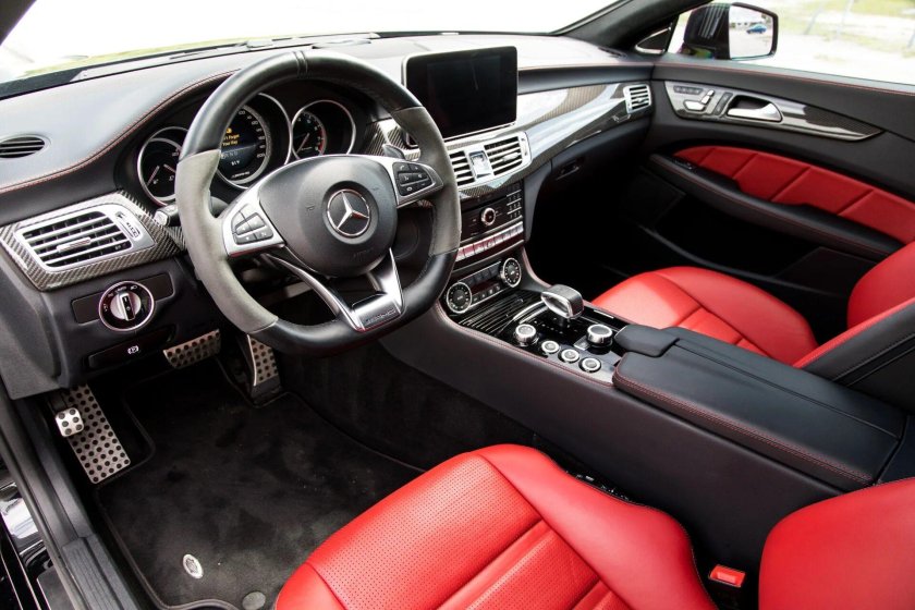 CLS 63 AMG салон