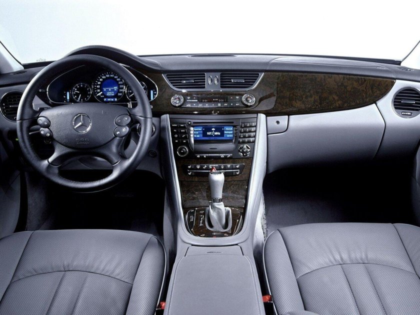 Mercedes-Benz c219 салон