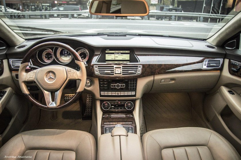 Mercedes-Benz CLS, 2015 салон