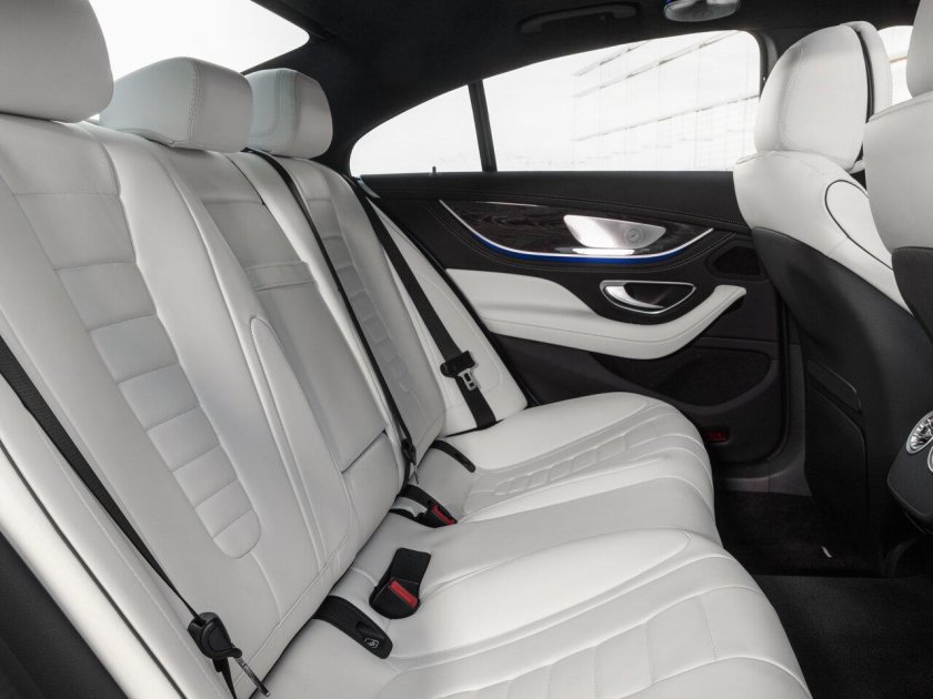 Mercedes Benz CLS 2022 салон