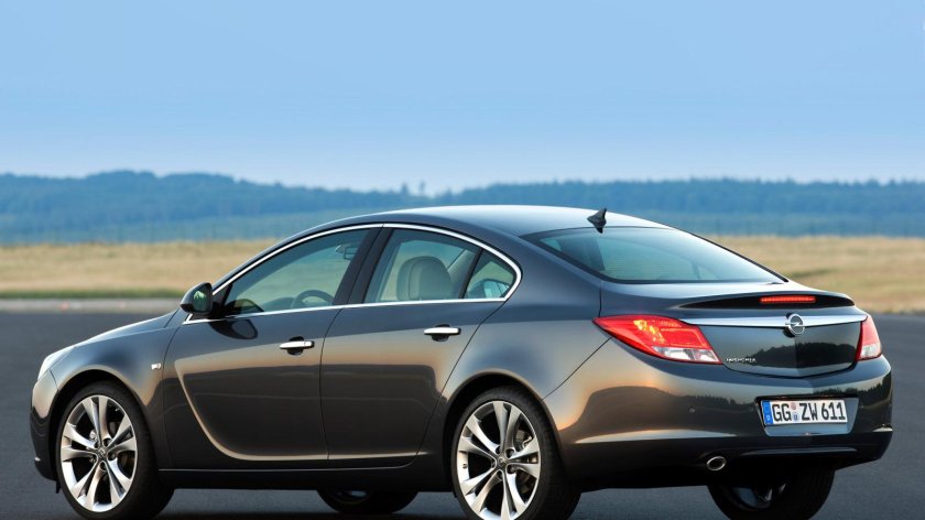 Опель Инсигния седан