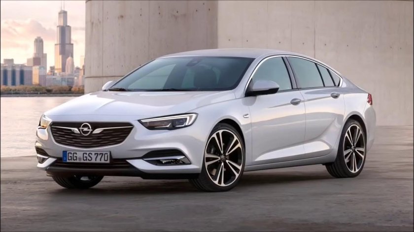 Опель Инсигния 2021